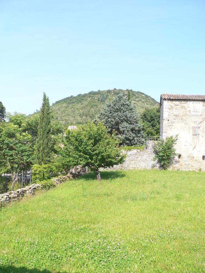 AUTHENTIQUE INDIVIDUELLE Maison de village Ardéchoise à Les Vans La Voûte Exterior foto